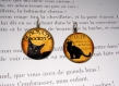 Long collier fantaisie - son pendentif chat noir - orange 