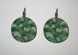 Long collier fantaisie, son pendentif et son pompon - fleurs asiatiques - vert 