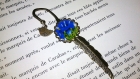 Long collier fantaisie - son pendentif bronze - fleur bleue 