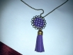 Long collier et son pendentif - pompon - petits pois - violet 