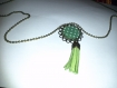 Long collier et son pendentif - pompon - petits pois - vert 