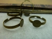 10 autocollants de bronze , 8mm posté , anneau 17mm ,, support de la bague , c5885 