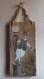 Série *chèvres habillées* peintes sur bois : un petit gigolo vous attend sous le réverbère..... 