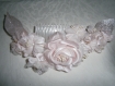 Peigne coiffe mariée de fleurs roses en satin 