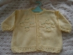 Gilet/cardigan fille jaune poussin tricoté main 6 mois 