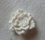 Fleur acrylique de couleur blanche 