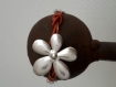 Bracelet cuir avec fleur argentée