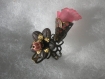 Bague breloques en bronze avec fleurs lucites et perles 