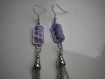 Boucles d'oreilles pompons anthracite et pendentif résine violet 