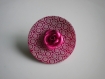 Broche bouton de nacre fuchsia et sa rose métallique