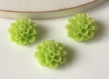 Trio de cabochons fleurs en vert 23 mm 