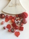 Lot de 20 perles assortiment en rouge nacre, verre, feutrée 