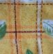 Coupon de tissu 18cmx18cm carreaux jaunes feuilles vertes 