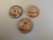 Magnets spécial cupcakes " vintages patisseries " mesurant 5,8 cm de diamètre, personnalisable sur demande avec un ou plusieurs prénoms 
