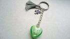 Porte clefs "coeur vert anis" - idée cadeau saint valentin- 
