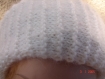 Bandeau unique , serre tête ,passe , headband taille adulte ou fillette tricoté fait main en laine blanche pompons 