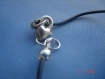 1 bracelet métal argenté perle à shamballa et cordon noir fermoir coeur mousqueton simple montage 