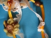 Grande broche fleur romantique en tissu fait main dentelle perles bois ruban 10cm de diamètre 