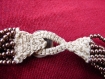 1 collier fait main fermoir en bouton ancien petites perles et coton 