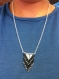 Collier graphique triangle,ethnique , perle de verre miyuki delica, argenté et noir 