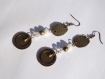 Boucle d'oreille ethnique ,pendante , bronze , perle verre blanc et perle cristal transparent 