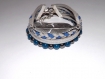 Ethnique bracelet manchette, "pow wow" , suédine grise et bleu, plume , natte, et perle lapis lazuli ,hématite 