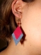 Boucle d'oreille ethnique geometrique, losange , pendante, denim , jean , cuir rouge , perle de jade 