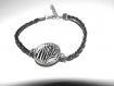 Jolie bracelet simili cuir tresse noir , avec cabochon en verre rond 20mm , peau de bete ,zebre 