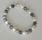 Bracelet en perles d'eau douce blanches et cristal bleu 