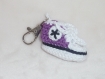 Porte clé / bijou de sac basket violet 