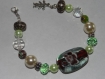 Bracelet perles de verre vertes et blanches 
