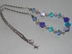 Collier mi-long perles de verre et nacre bleues et blanches 