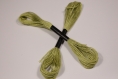 Lot de 2 échevettes de 8m en fils de coton pour broderie ( vert anis) 