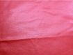Tissu simili cuir rouge /vendu au mètre 