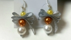 Boucles d'oreilles ruban argenté et perles 