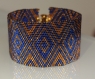 Bracelet manchette tissage peyote en perles de rocaille motif géométrique 