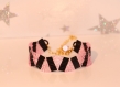 Bracelet en forme de vagues noir et rose en perles de rocaille miyuki 11/0 et bugles 6 mm 