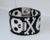 Bracelet mancette miyuki noir et blanc motif tete de mort 