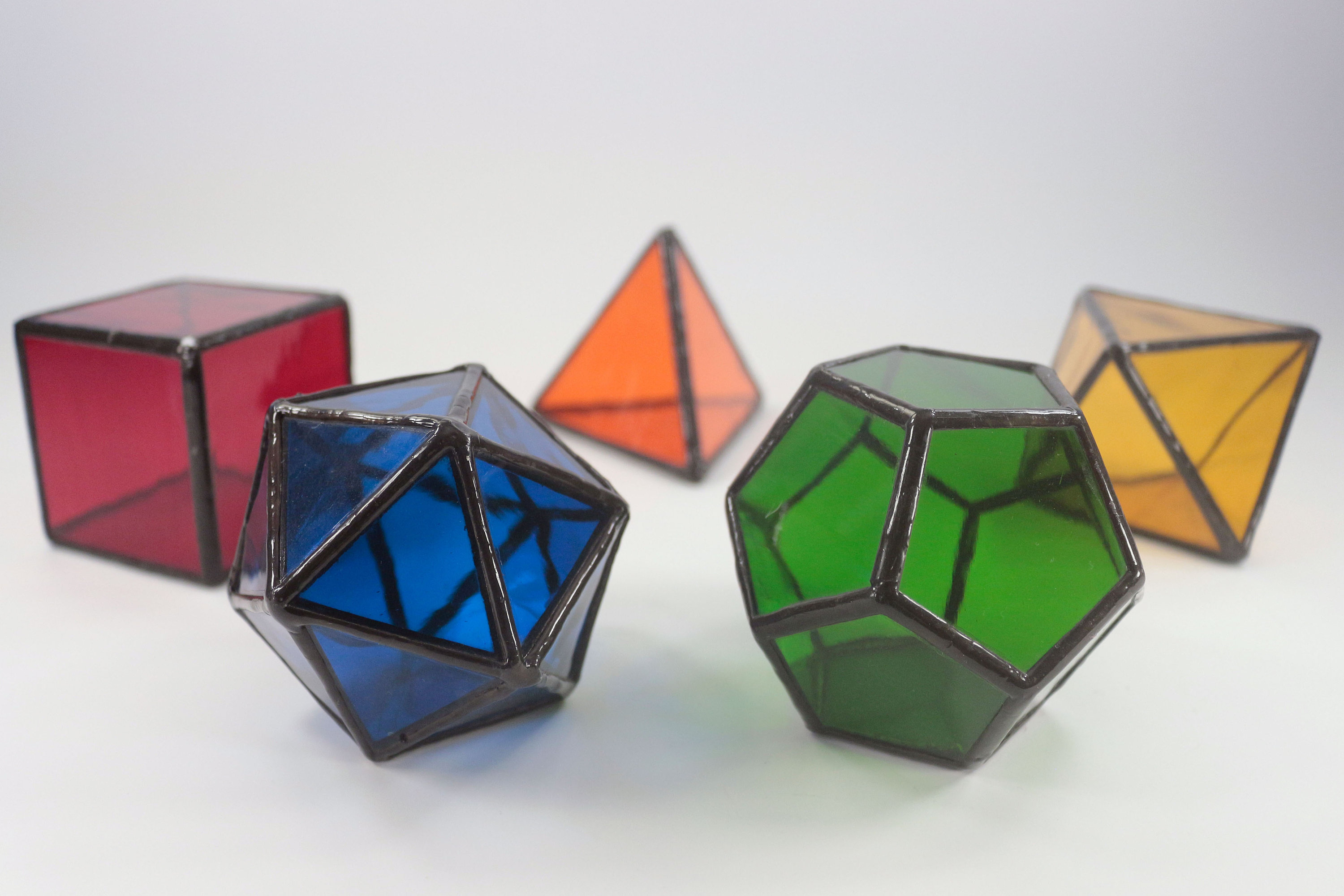 Les 5 solides de platon ou les 5 polyèdres réguliers convexes