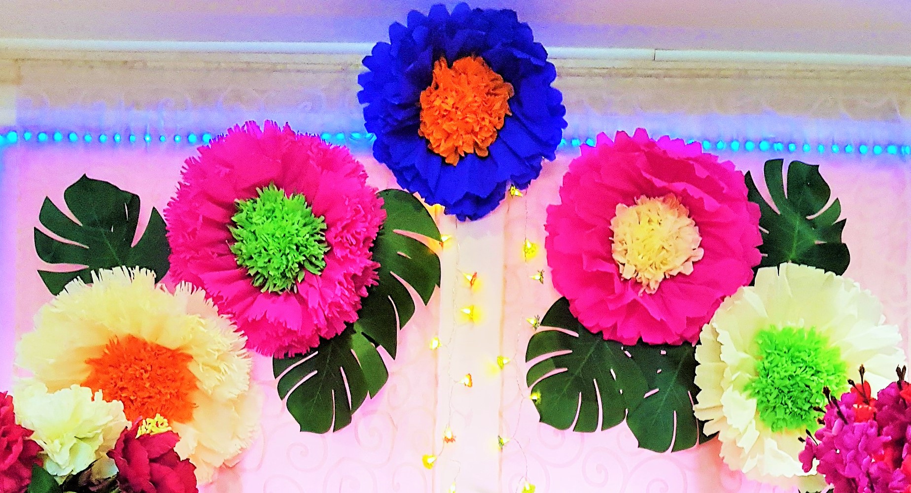 Grande Fleur Coloree Decoration Murale Volumineux Fleur En Papier Crepon Decoration Anniversaire Decoration Fete Enfants Anniversaires Par Vitrine Coloree De Mes Idees