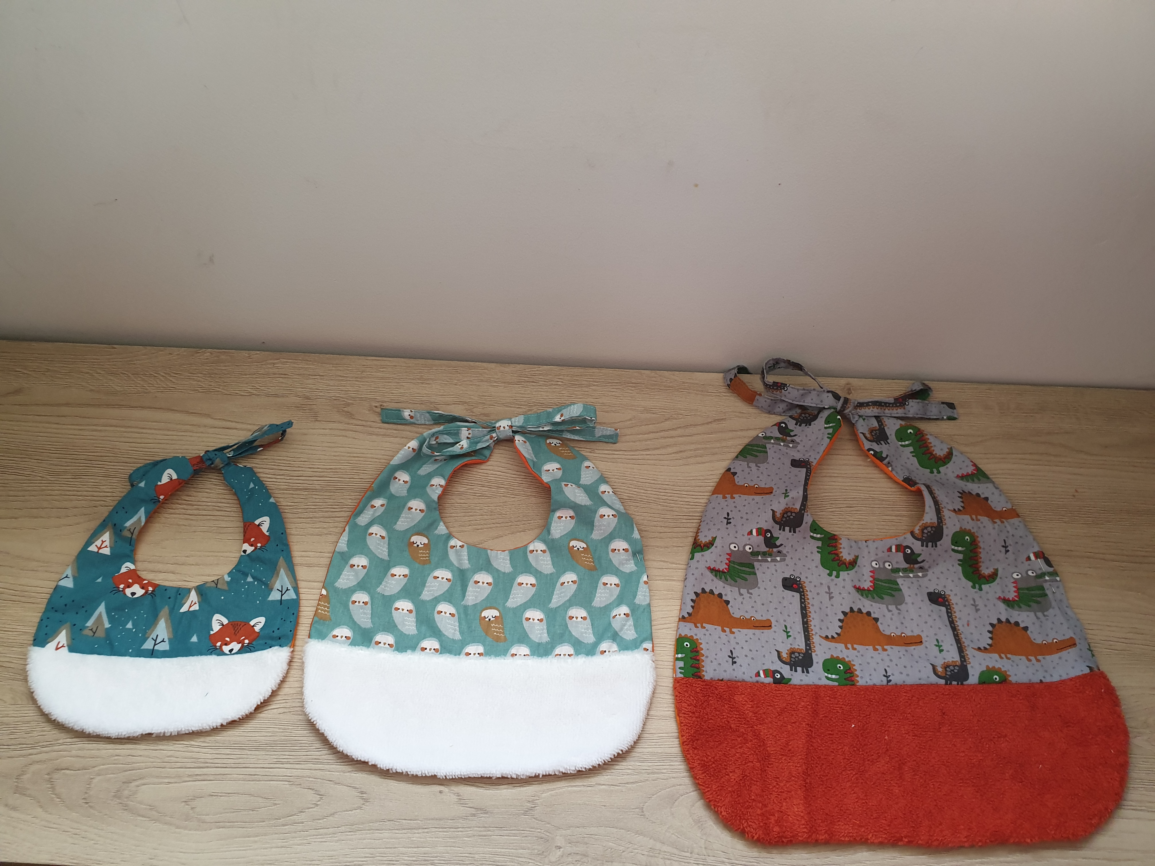 Lot 3 Bavoirs Fait Main Accessoires Bebe Par Laiguilledelodie Lot 3 Bavoirs Fait Main Accessoires Bebe Par Laiguilledelodie