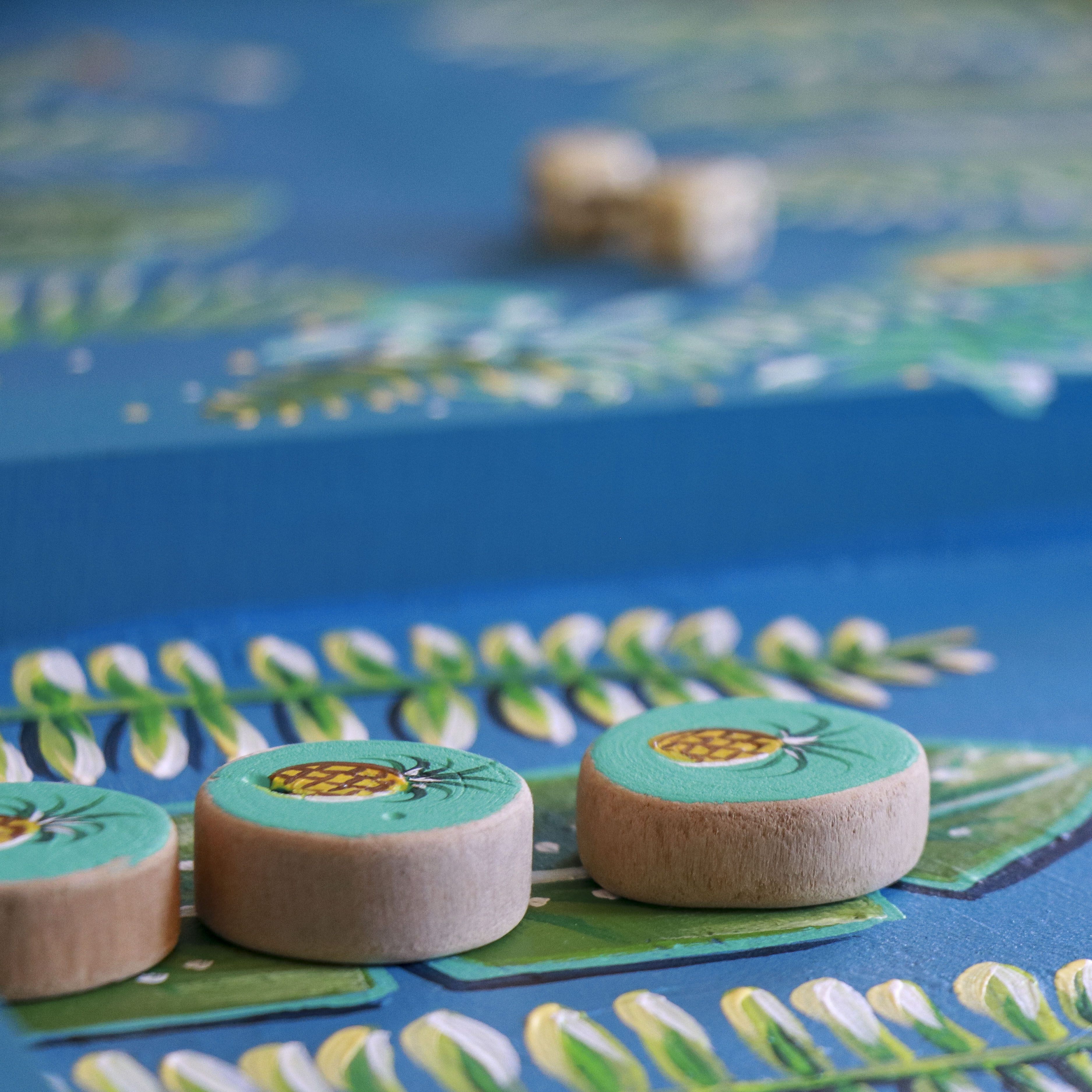 Backgammon Artisanal et Design en Bois et Similicuir