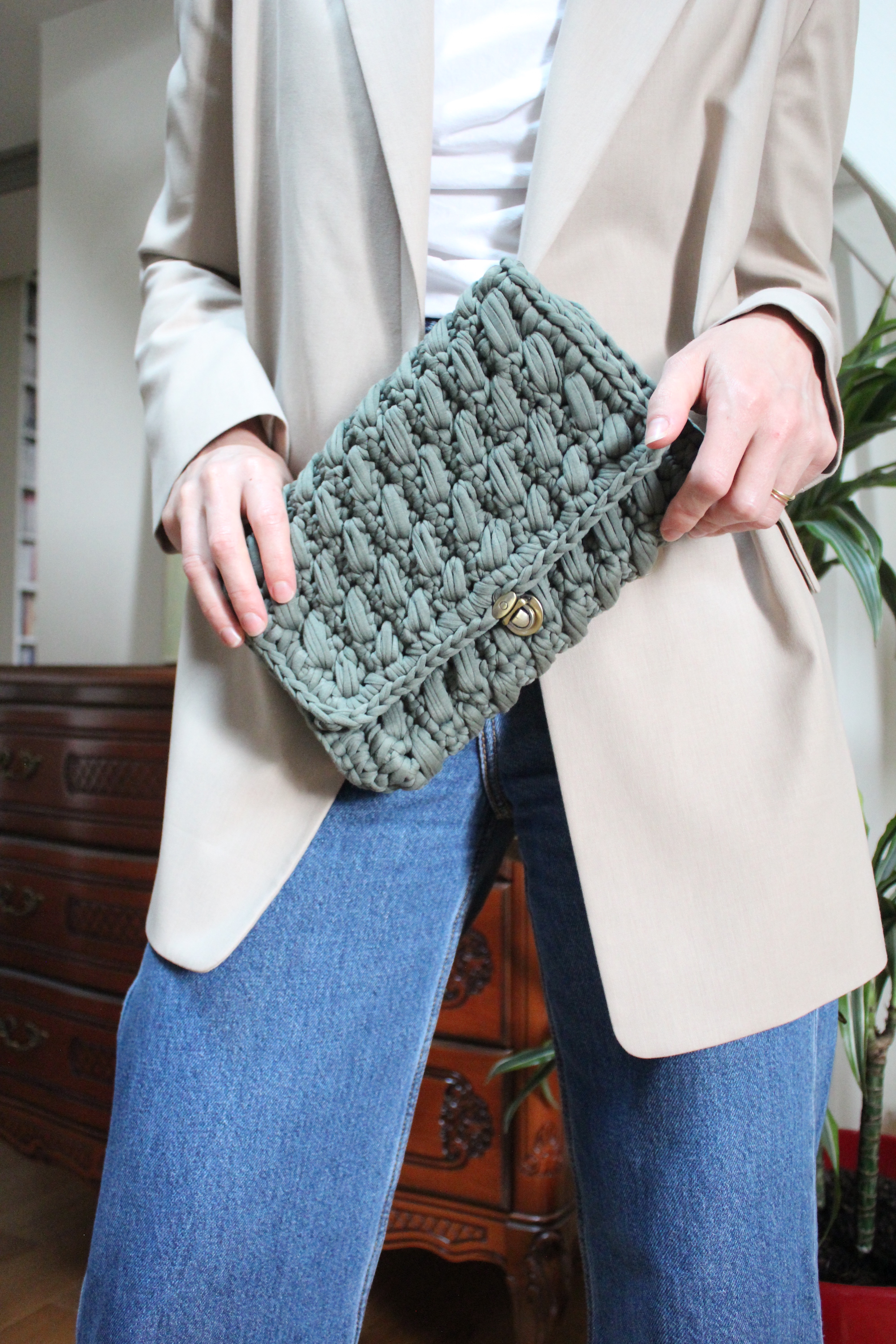 Sac pochette au crochet fait main kaki : accessoires-femme par