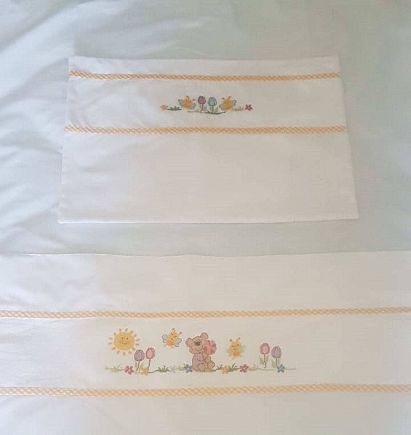 Drap Brode Pour Bebe Unisexe Accessoires Accessoires Brodes Par Broderie Deco