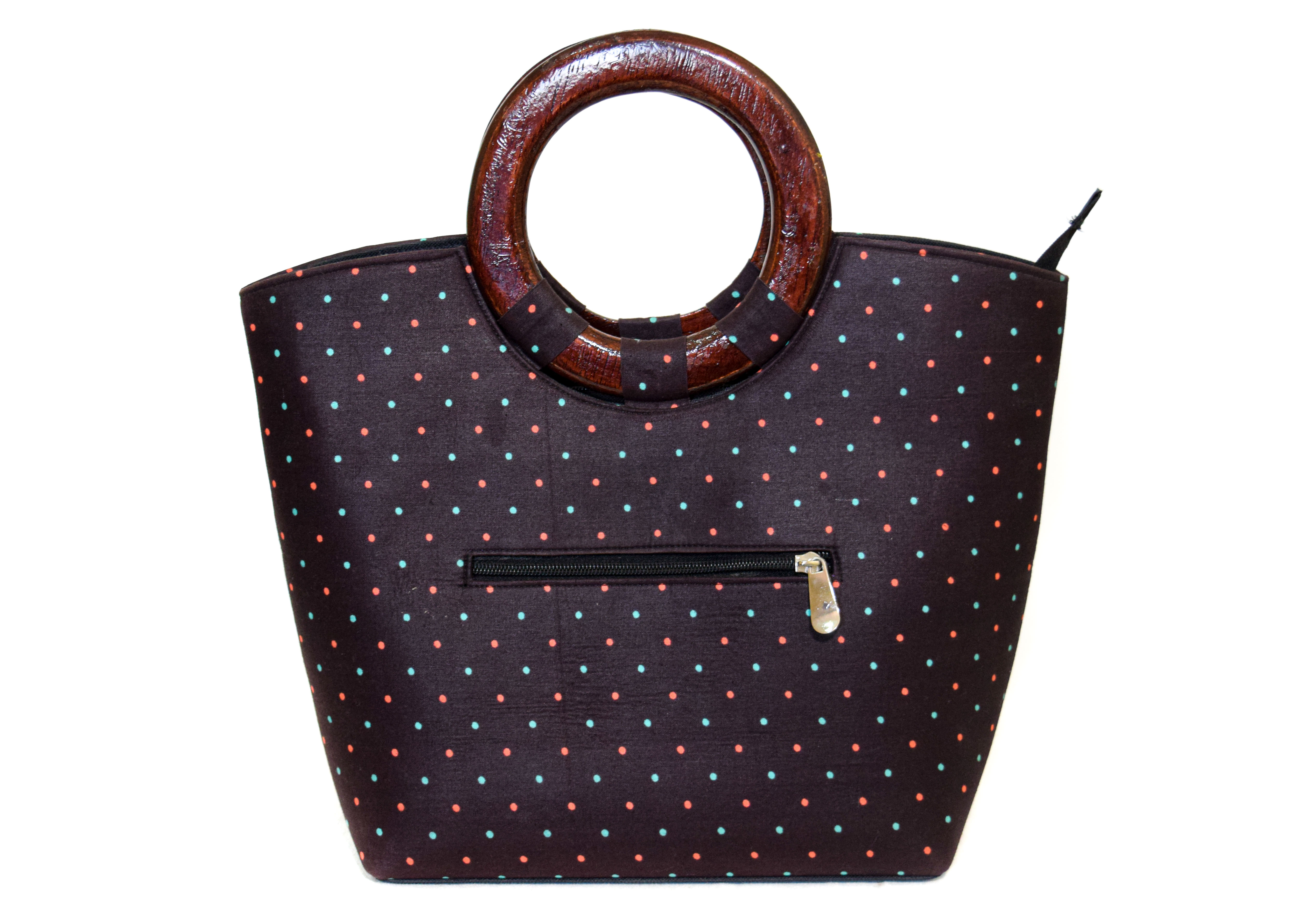 Sac à main avec un compartiment interne doté d