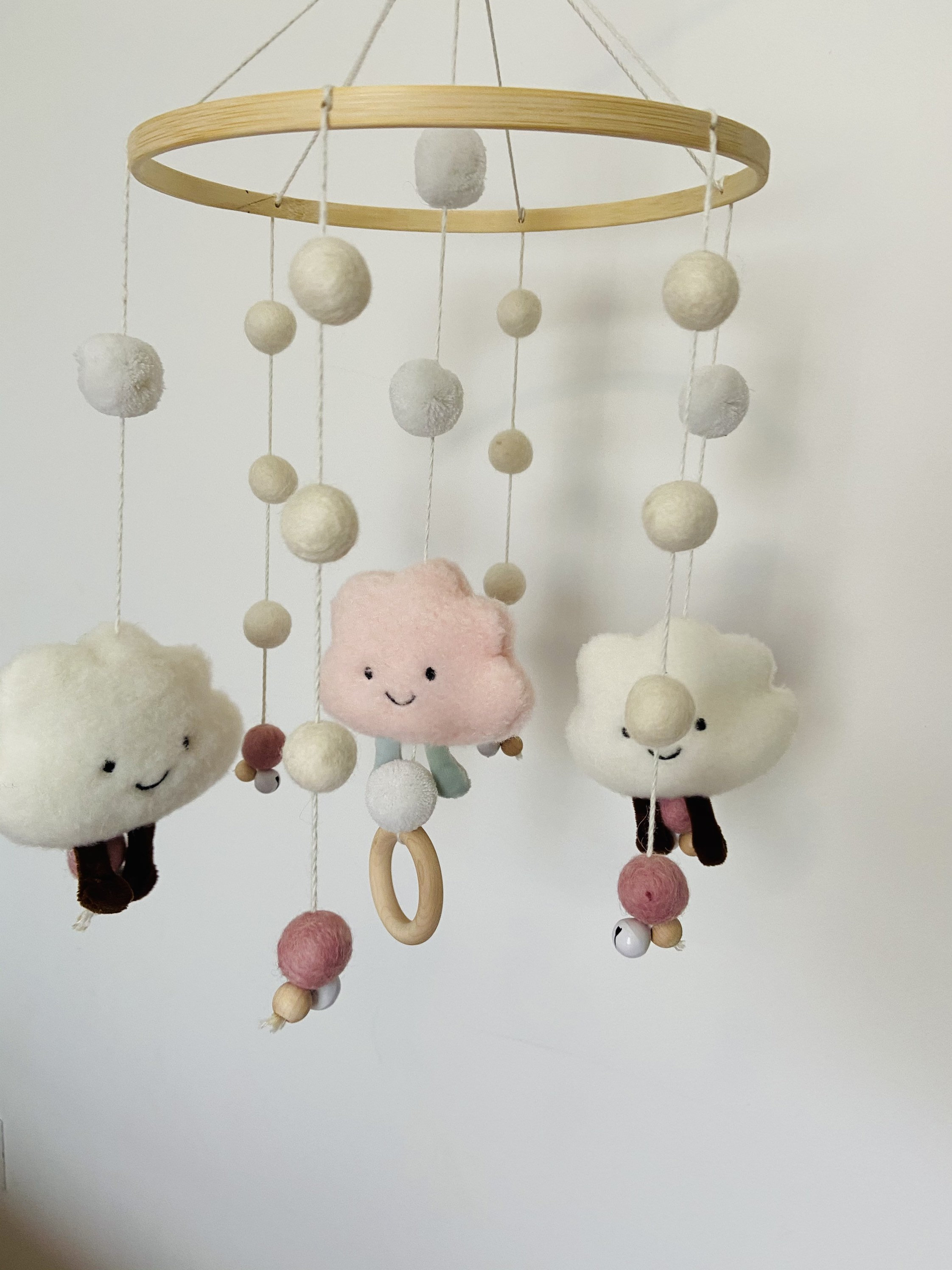 Mobile Pour Bebe Nuages Montessori Suspension D Eveil Bebe Mobile En Bois Mobile Ecologique Mobile Pour Bebe Fille Par Ecoboutiquefrance
