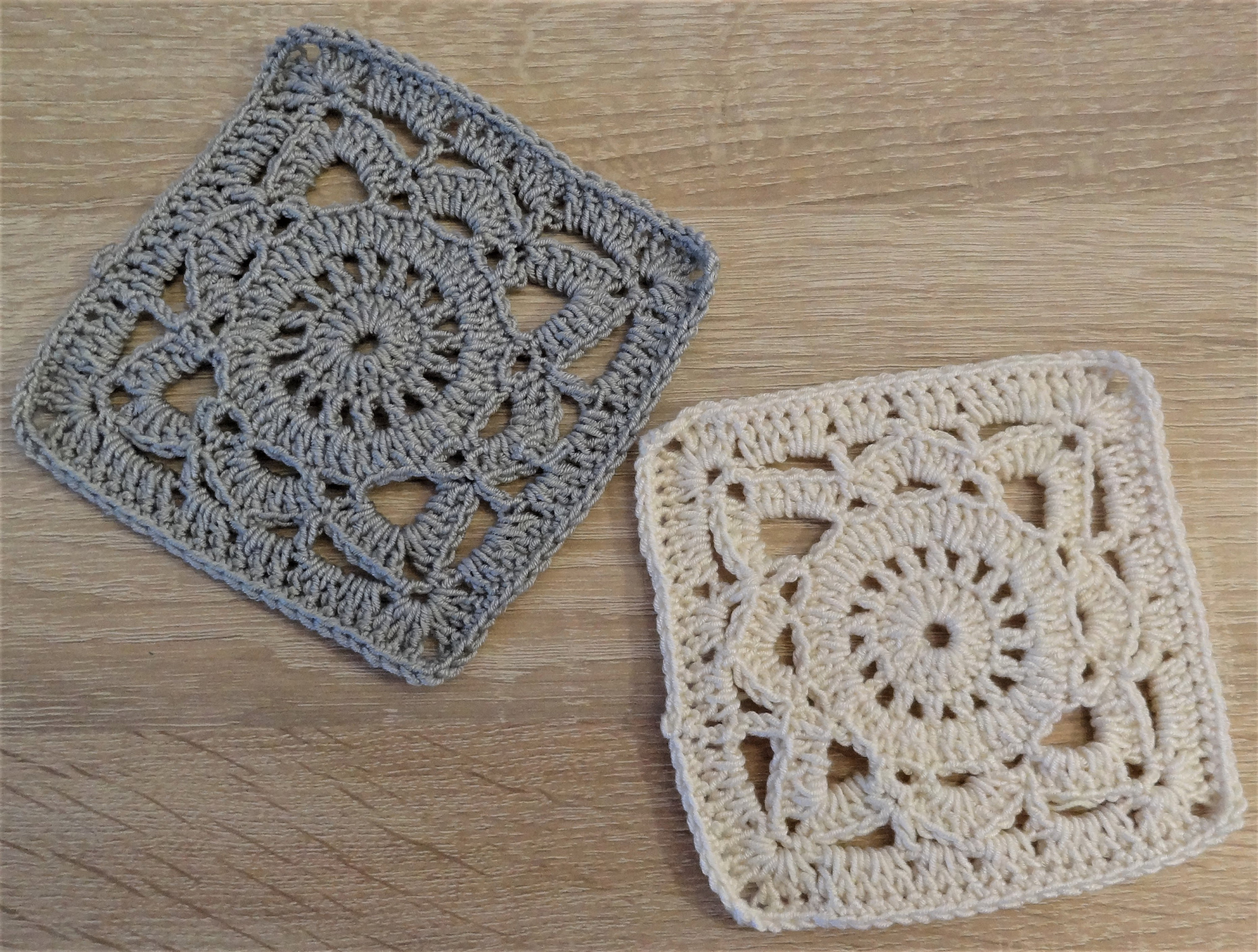 Avion Informer Plat Couvre Lit Crochet Bebe Criquet Agresser Ecrivain Avion Informer Plat Couvre Lit Crochet Bebe Criquet Agresser Ecrivain