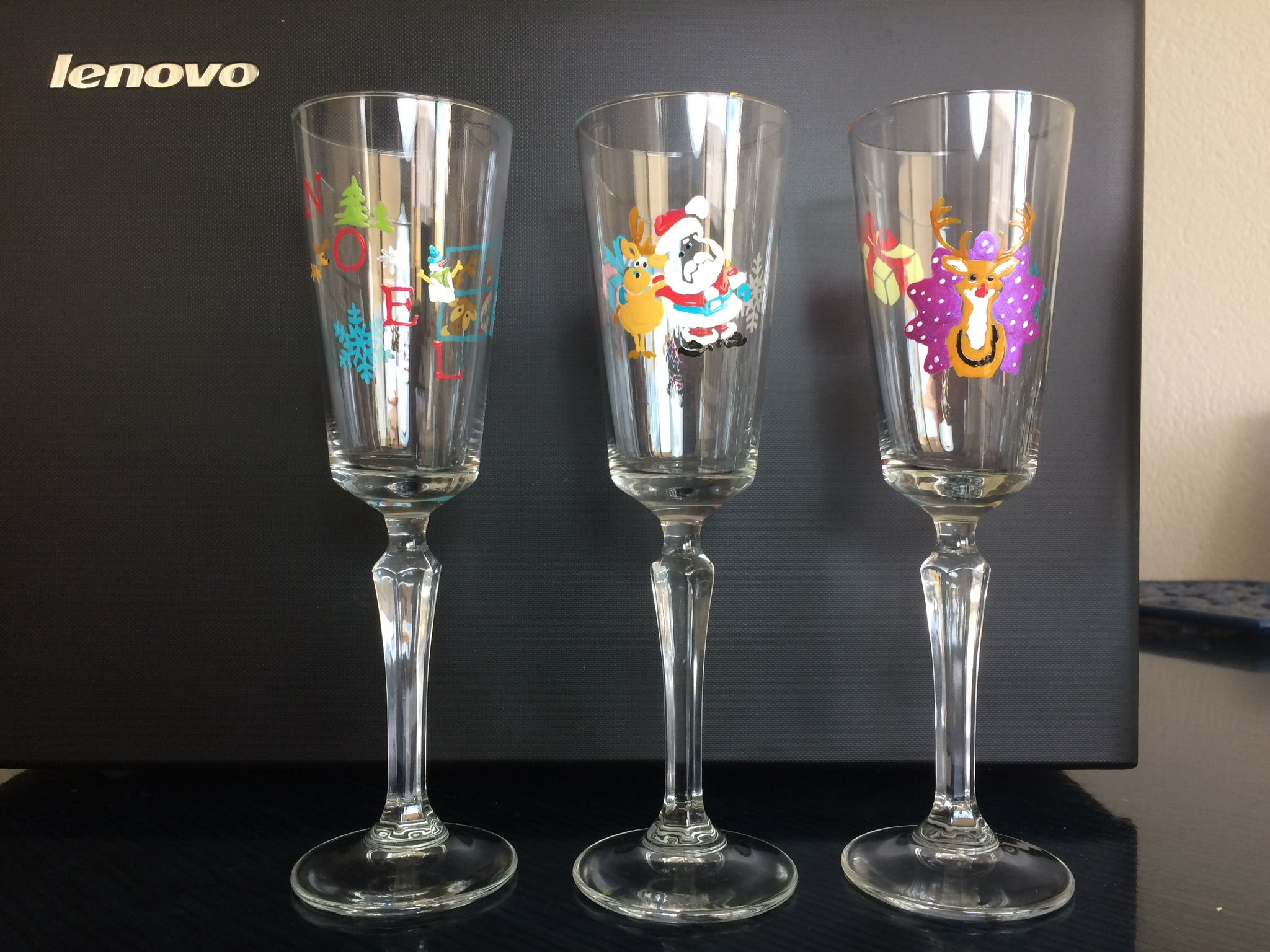 Idée cadeau originale , 6 flutes à champagne avec décor de noel, verre