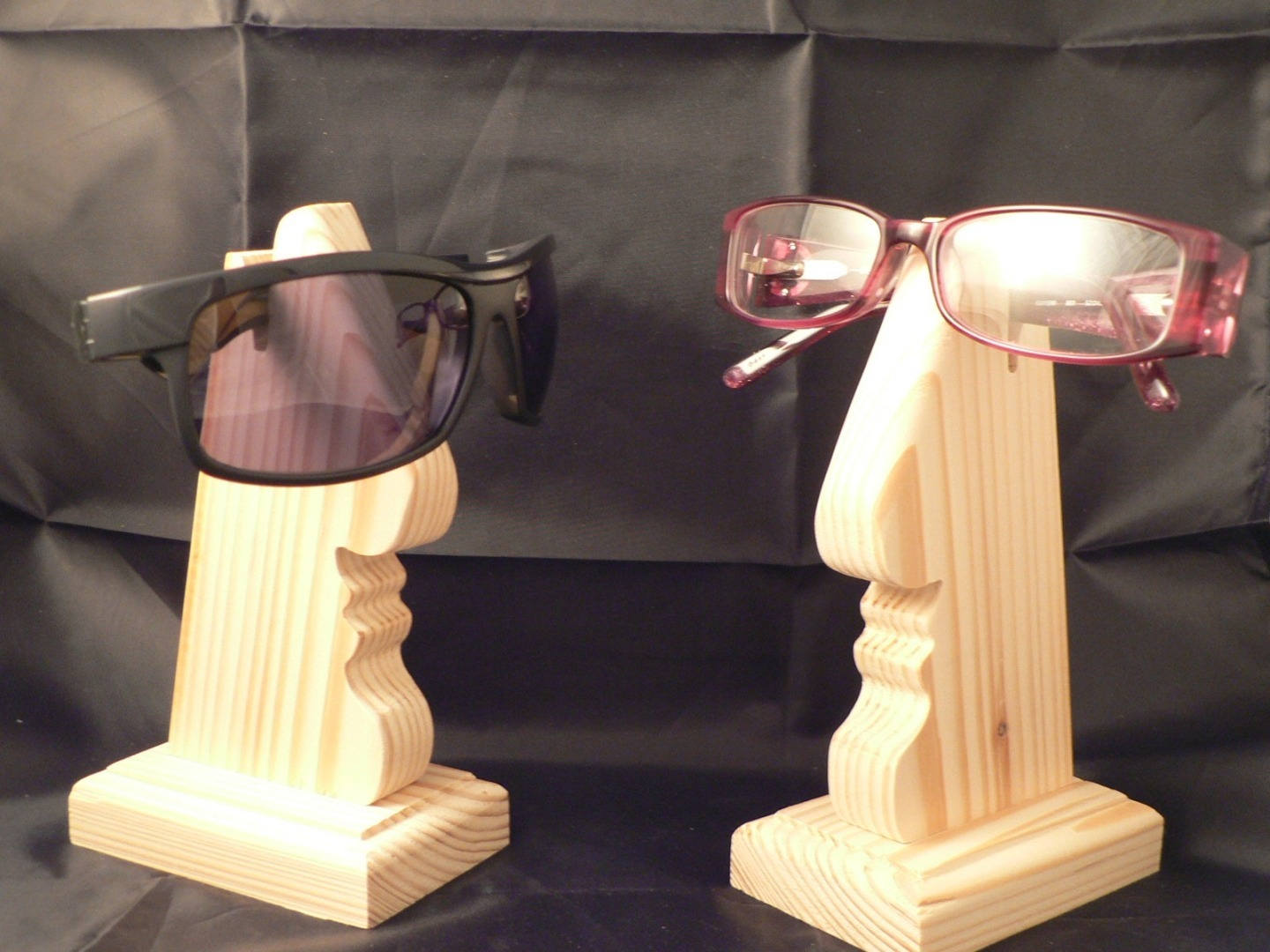 Le nez support de lunettes en bois découpé : par cymarlechantourneur