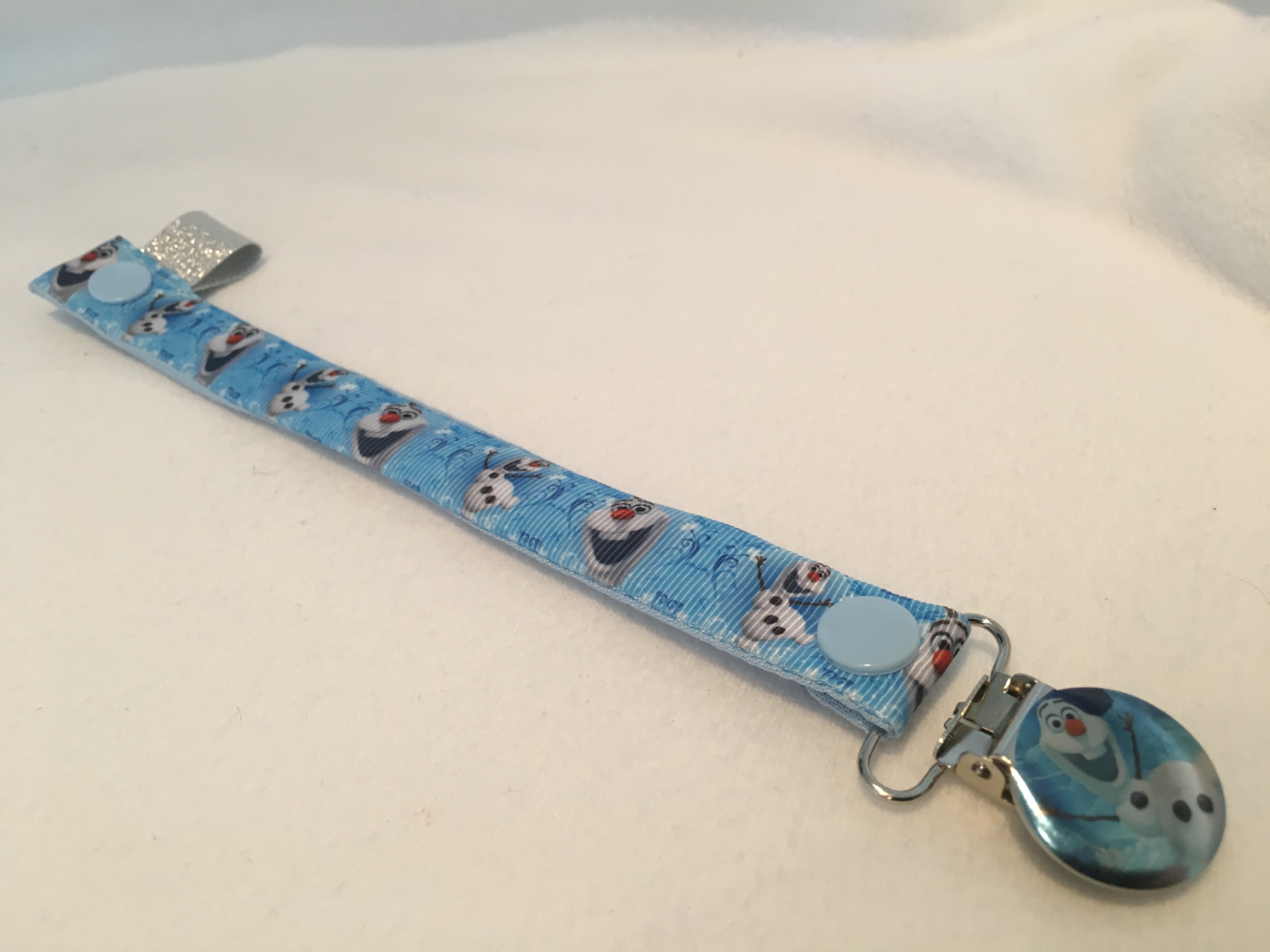 Attache tétine reine des neiges olaf accessoiresbebe par creabb